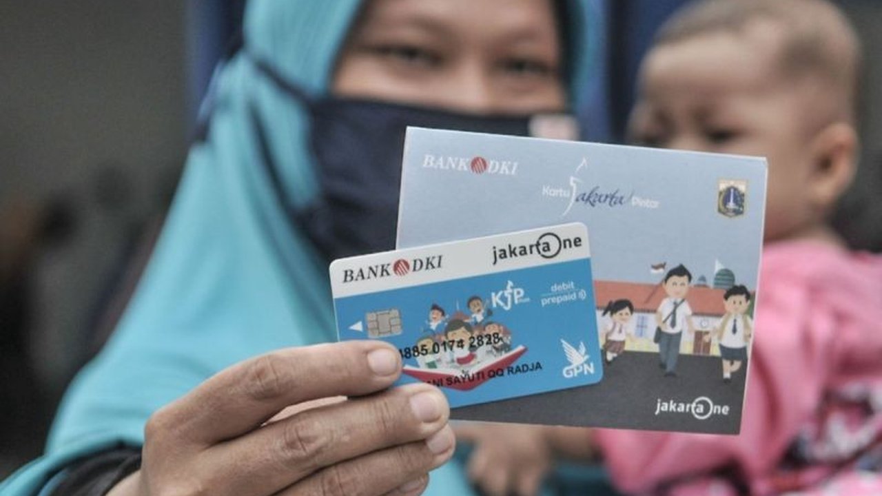 Pemerintah Provinsi DKI Jakarta berkomitmen memperkuat Subsidi Buruh DKI Jakarta melalui program KJP Plus, jaminan sosial, serta insentif transportasi dan air bersih, demi meningkatkan kesejahteraan pekerja di ibu kota.