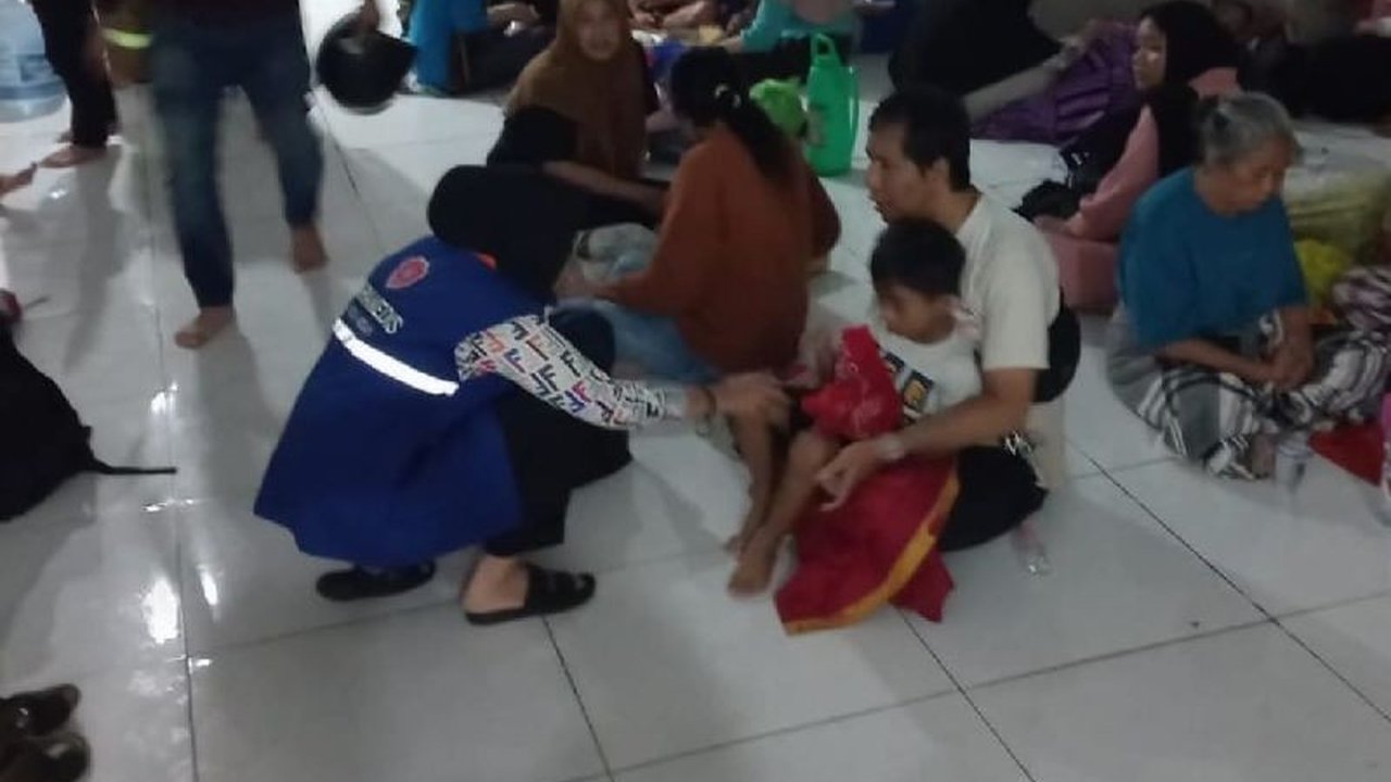 Pusat Pengendalian Operasi Penanggulangan Bencana (Pusdalops PB) Sumatera Utara mencatat 209 korban luka dan 60 orang masih hilang akibat **dampak bencana Sumut** yang melanda 19 kabupaten/kota. Simak detail terkini.