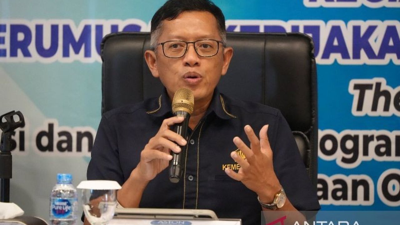 DJPb Kementerian Keuangan melaporkan realisasi Dana Desa Papua Barat 2025 telah mencapai 81,75 persen, menyalurkan Rp543,2 miliar untuk pembangunan 802 kampung dan mendukung program strategis nasional.