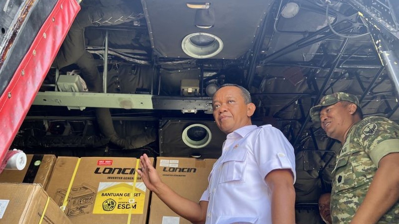 Kementerian ESDM mengirimkan ribuan unit **Bantuan Genset Aceh** dan kompor gas untuk korban banjir di Aceh dan Sumatera. Langkah ini memastikan pemulihan energi dan sarana memasak, meringankan beban masyarakat terdampak.