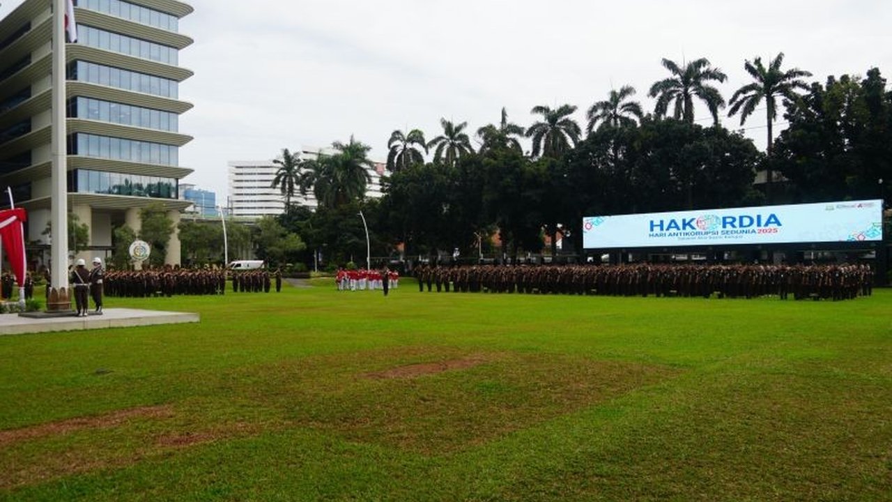 Kejaksaan Negeri Purwakarta secara tegas membantah isu operasi tangkap tangan (OTT) terhadap seorang jaksa yang beredar luas, menjelaskan bahwa kejadian sebenarnya adalah tindak lanjut aduan masyarakat.