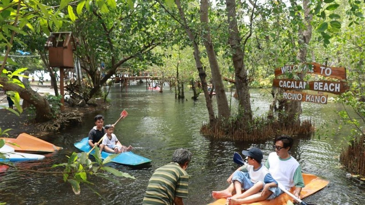 Pemerintah Kabupaten Banyuwangi intensifkan Pemantauan Destinasi Wisata di seluruh wilayahnya menyambut lonjakan pengunjung selama periode libur Natal 2025 dan Tahun Baru 2026.