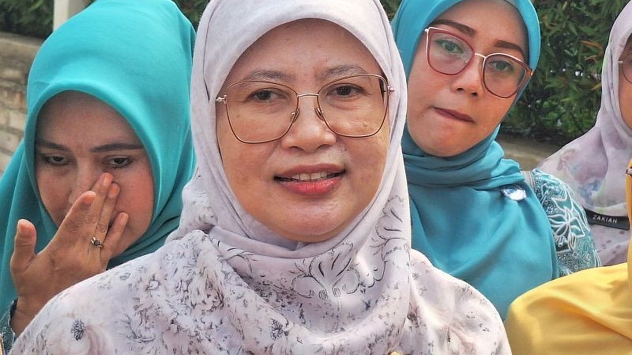 Dinas Kesehatan (Dinkes) Kota Depok memastikan ketersediaan Layanan Kesehatan Nataru Depok di posko gabungan, siap melayani masyarakat selama libur panjang Natal 2025 dan Tahun Baru 2026 hingga awal Januari 2026.