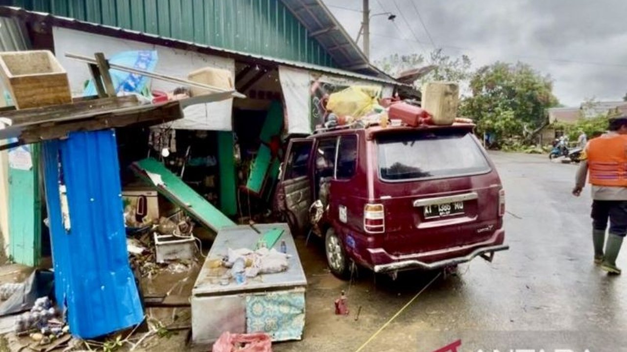 Bupati Balangan Abdul Hadi menegaskan **perbaikan rumah terdampak banjir Balangan** akan segera dilaksanakan, memberikan harapan baru bagi ribuan warga yang kehilangan tempat tinggal.