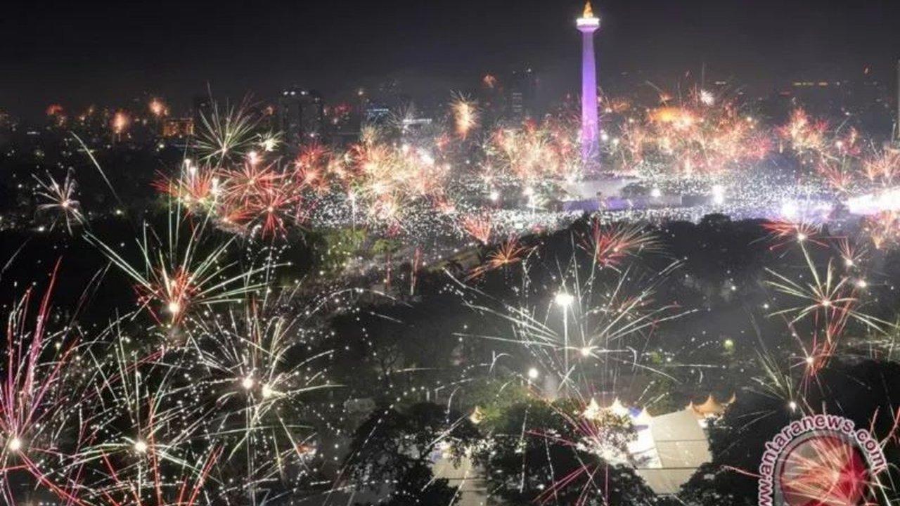 Forkopimda Banda Aceh mengeluarkan seruan bersama mengenai larangan perayaan Tahun Baru 2026, mengimbau warga untuk fokus pada ibadah dan introspeksi diri demi menjaga ketertiban dan syariat Islam.