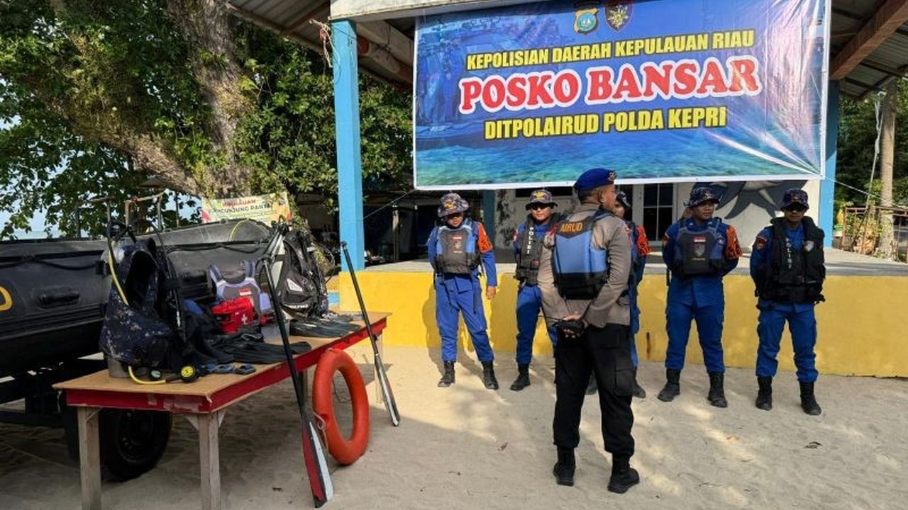Ditpolairud Polda Kepri mendirikan Posko Bantuan SAR Nataru di Kawasan Nongsa, Batam, guna memastikan keamanan dan kenyamanan masyarakat serta wisatawan selama libur Natal dan Tahun Baru 2025/2026.