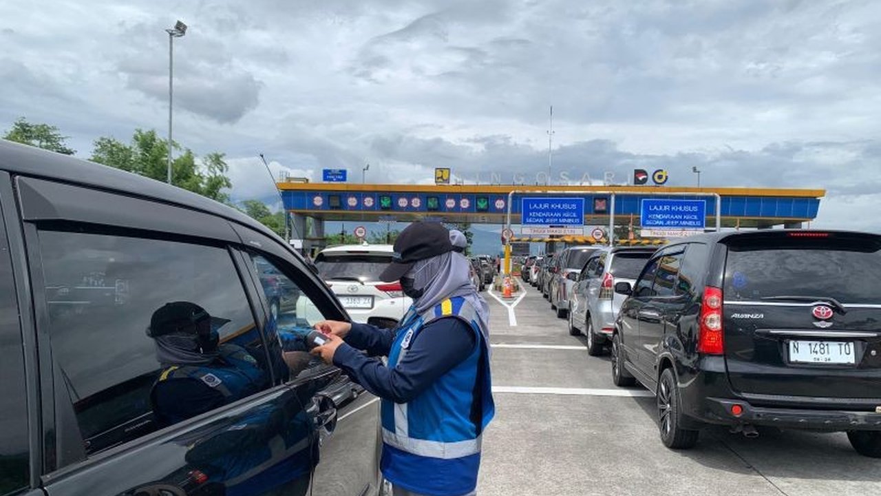 PT Jasamarga Pandaan Malang mencatat lonjakan Arus Lalu Lintas Malang Nataru sebesar 14,08 persen selama libur Natal 2025 dan Tahun Baru 2026, memicu perhatian pada persiapan perjalanan yang matang.