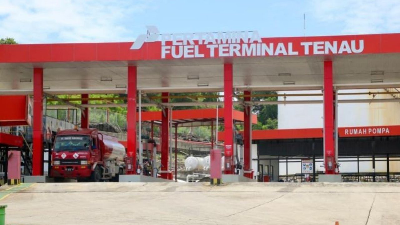 Pertamina Patra Niaga memastikan kesiapan energi Nataru NTT 2025/2026 dengan stok BBM dan LPG yang aman, didukung koordinasi erat bersama Pemerintah Provinsi NTT untuk kelancaran distribusi.