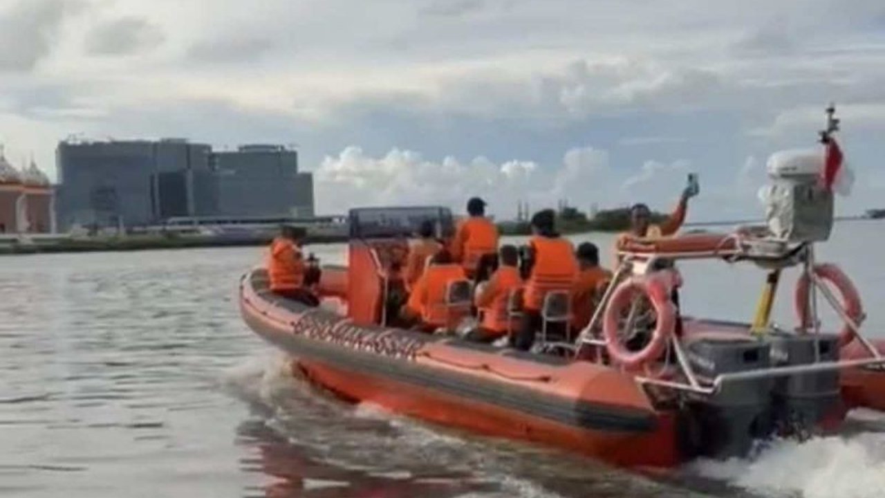 BPBD Makassar intensifkan patroli laut dan peringatan dini untuk antisipasi potensi cuaca ekstrem yang diprediksi meningkat di wilayah Kota Makassar dan sekitarnya.