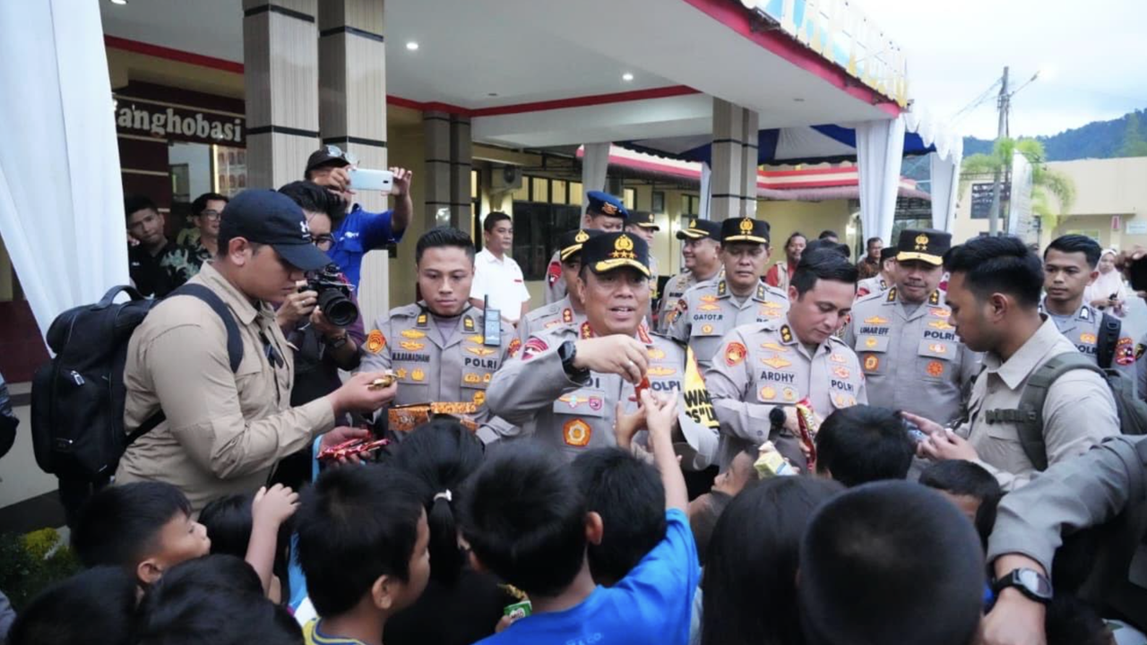 Wakapolri Tinjau Tapanuli Tengah, Bantuan Bencana Diperkuat hingga Ramadan