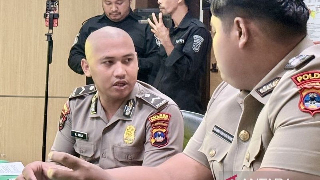 Sidang kode etik mengungkap fakta mengejutkan, Bripda MS, anggota Polres Banjarbaru, sempat memborgol tangan mahasiswi ULM, ZD, sebelum menghabisi nyawanya karena panik akan dilaporkan.