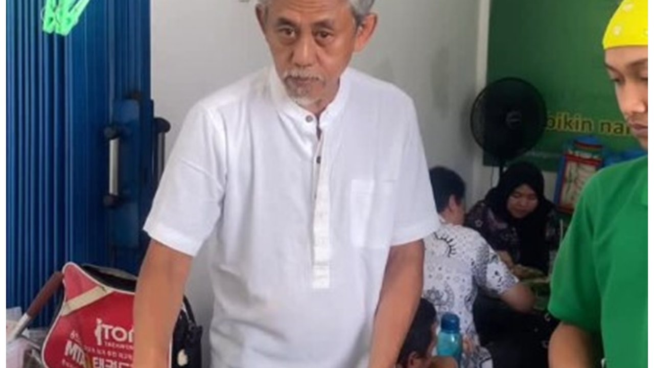 Kegiatan Epy Kusnandar sebelum meninggal dunia. [IG: @karinaranau9]