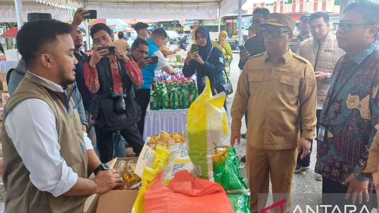 Kabar baik jelang akhir tahun! Harga kebutuhan pokok Tanjungpinang mulai menunjukkan penurunan signifikan berkat peningkatan pasokan dan koordinasi pemerintah daerah, menjaga daya beli masyarakat.