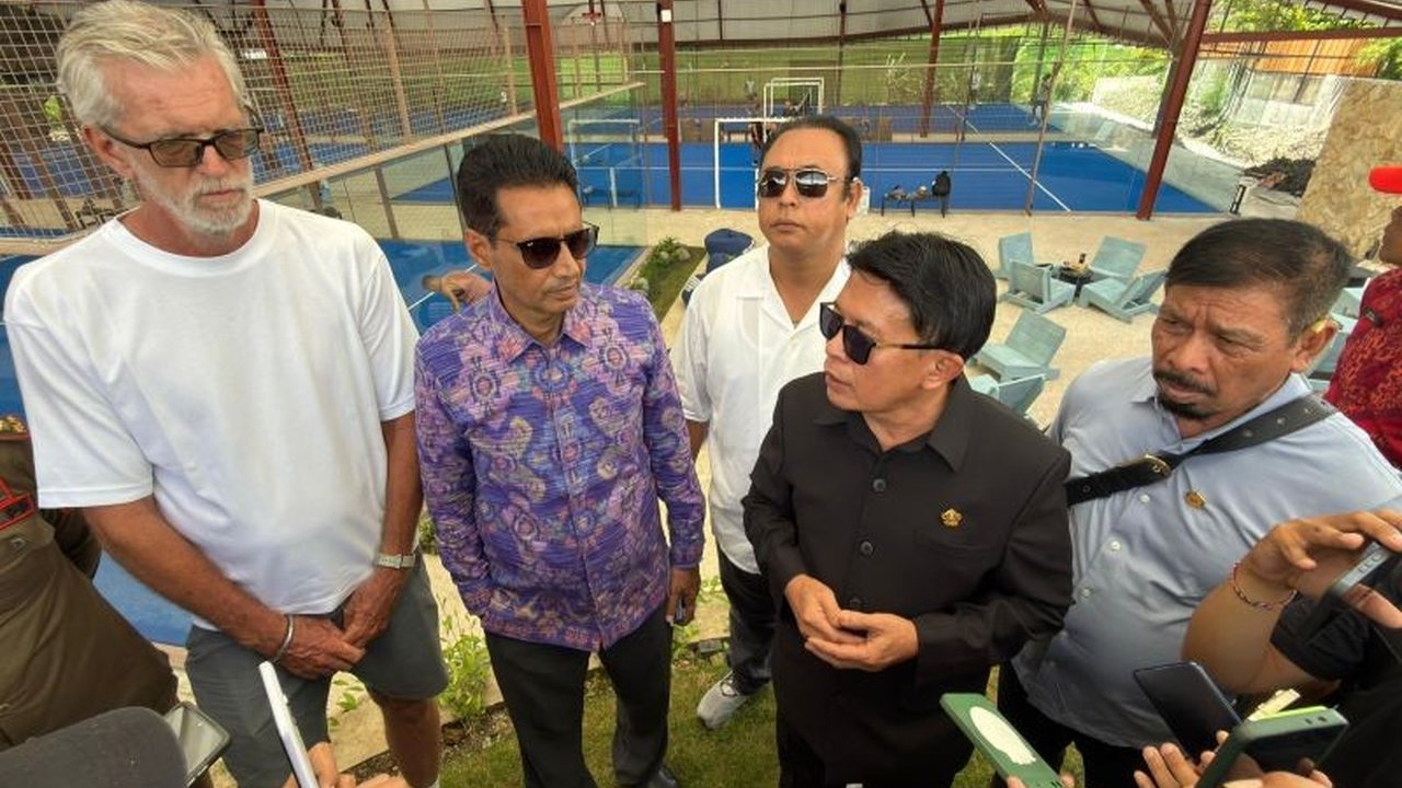 DPRD Bali menyegel lapangan padel Jungle Padel di Badung karena berdiri di atas Lahan Pertanian Pangan Berkelanjutan (LP2B) dan hanya bermodal izin OSS, melanggar tata ruang daerah.