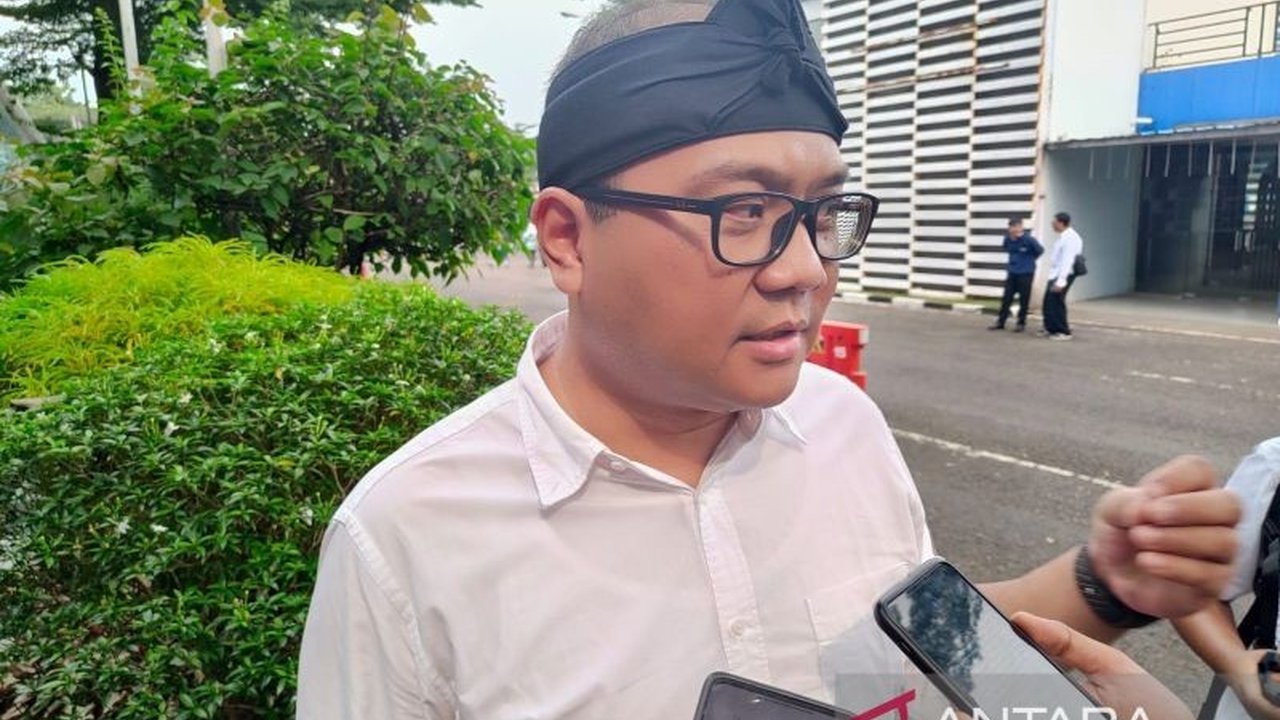 Dinas Perhubungan Jawa Barat memastikan semua angkot di Bandung libur selama dua hari pada libur Tahun Baru 2026, mulai 31 Desember 2025 hingga 1 Januari 2026, dengan kompensasi Rp500 ribu per sopir untuk mengurai kepadatan lalu lintas.