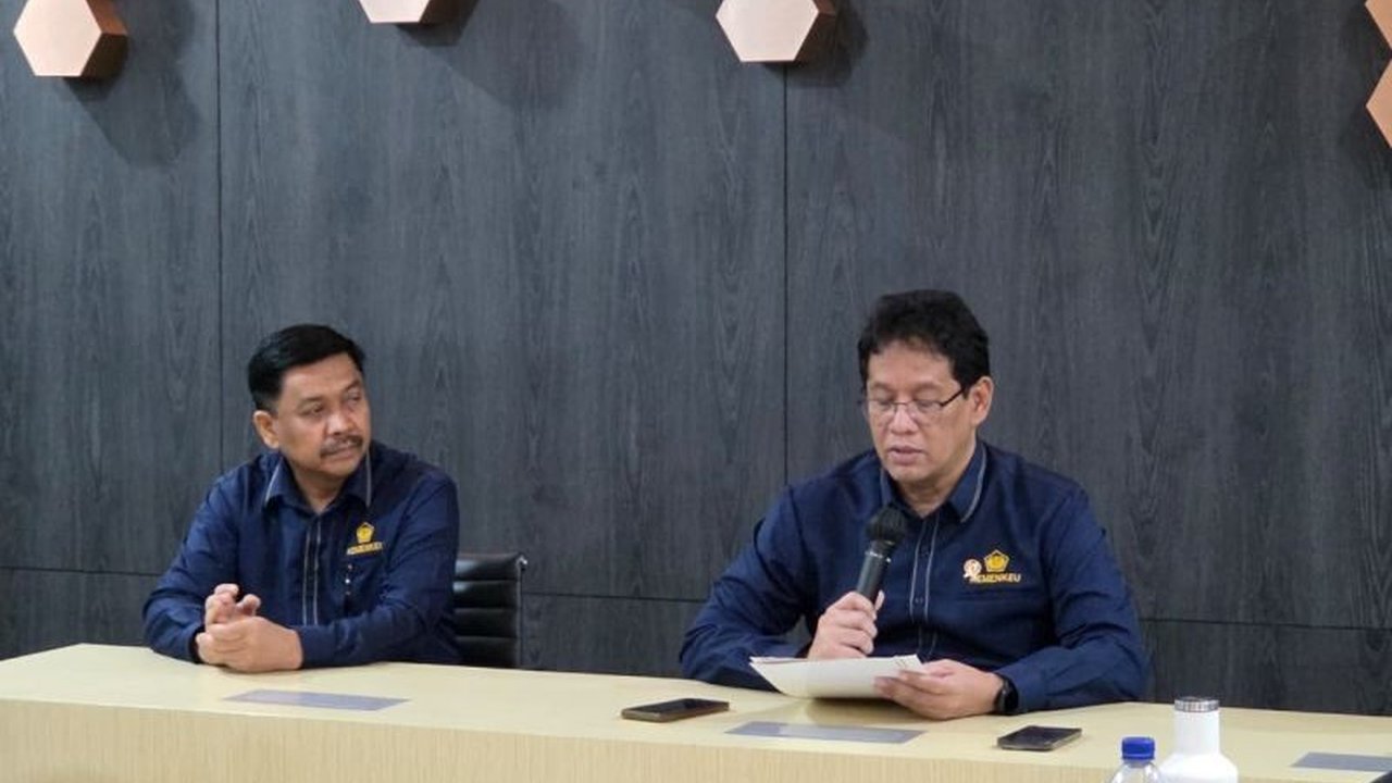 Menteri Keuangan Purbaya Yudhi Sadewa menyatakan wacana kenaikan gaji ASN 2026 akan sangat bergantung pada evaluasi kinerja keuangan negara di kuartal pertama tahun depan.