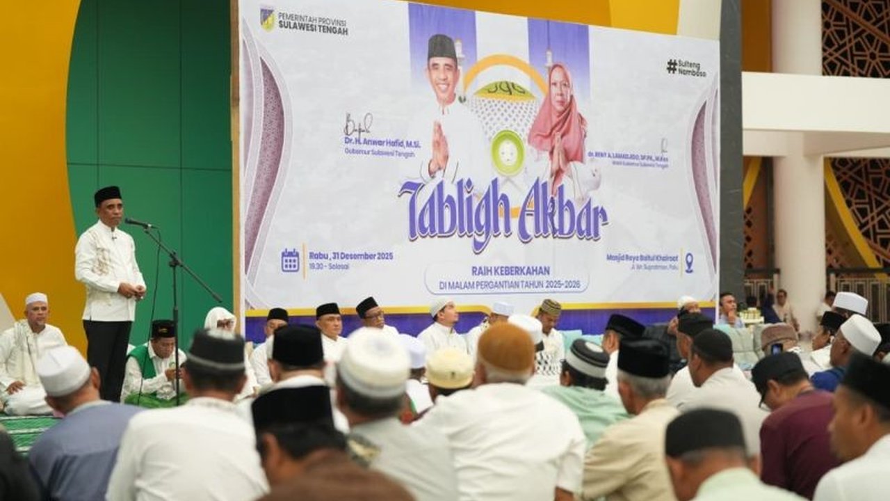 Pemerintah Provinsi Sulawesi Tengah (Pemprov Sulteng) menggelar Tabligh Akbar dan Dzikir Pergantian Tahun, mengajak masyarakat Palu dan sekitarnya untuk muhasabah diri serta berdoa bersama menyambut tahun baru 2026.