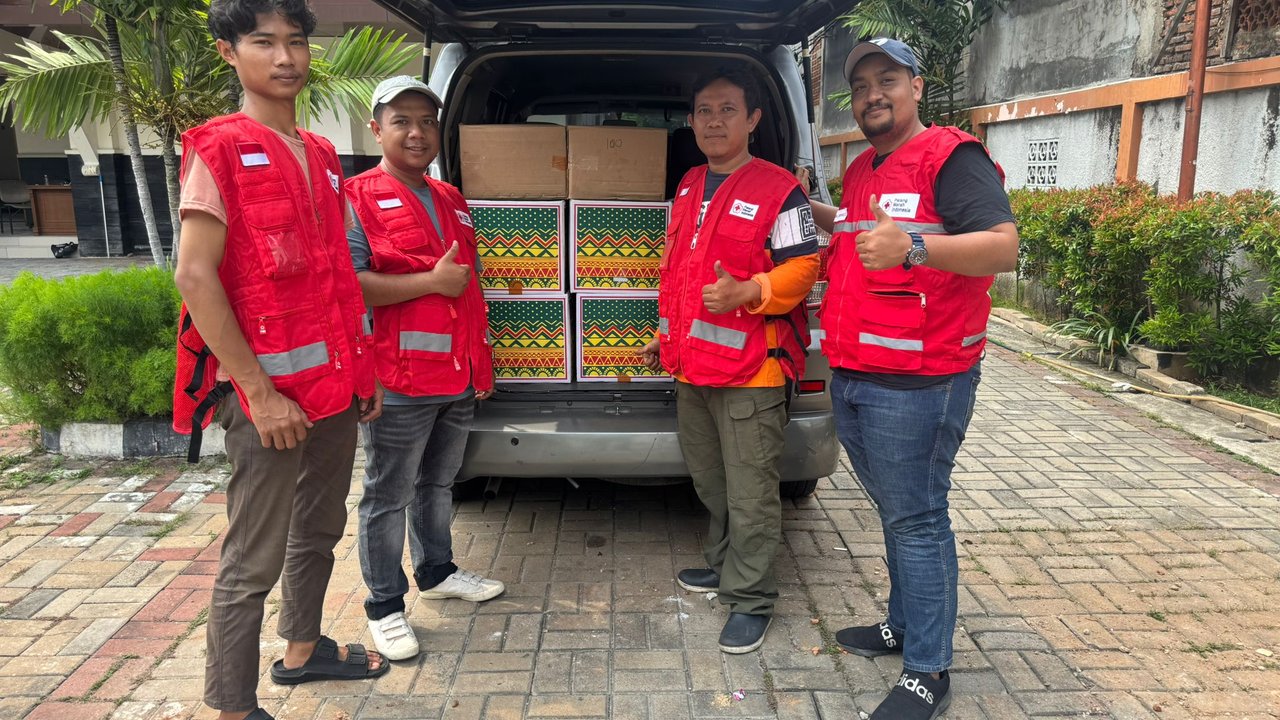 PMI Kirim 1 Ton Abon untuk Pengungsi Banjir di Aceh, Sumut dan Sumbar
