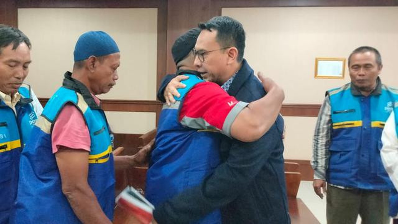 Eks Direktur Komersial PT PGN, Danny Praditya, membacakan Nota Pembelaan Pribadi dan pledoi penasihat hukum dalam sidang perkara dugaan tindak pidana korupsi kerja sama jual beli gas antara P