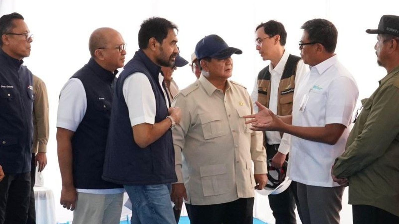 PT Bank Syariah Indonesia Tbk (BSI) bersama BUMN lainnya aktif membangun 600 unit hunian sementara (huntara) bagi korban bencana di Sumatra, ditargetkan selesai pada 8 Januari mendatang, sebagai bagian dari upaya pemulihan komprehensif.