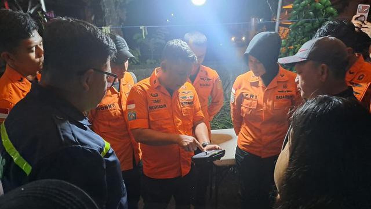 Tim SAR mencari kakek hilang di perkebunan tomohon. (istimewa)