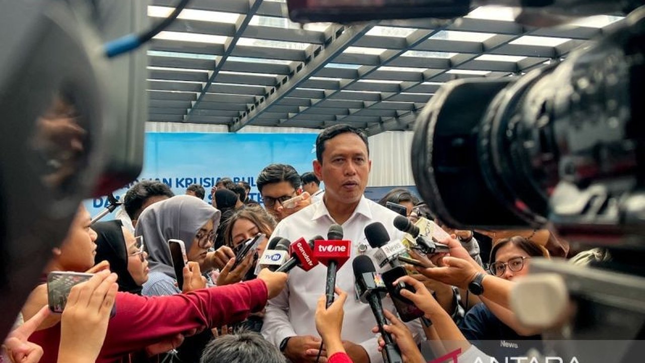 Perum Bulog sukses menyalurkan 51.211 ton jagung Program Stabilisasi Pasokan dan Harga Pangan (SPHP) sepanjang 2025, menjaga stabilitas harga pakan ternak bagi peternak mandiri.