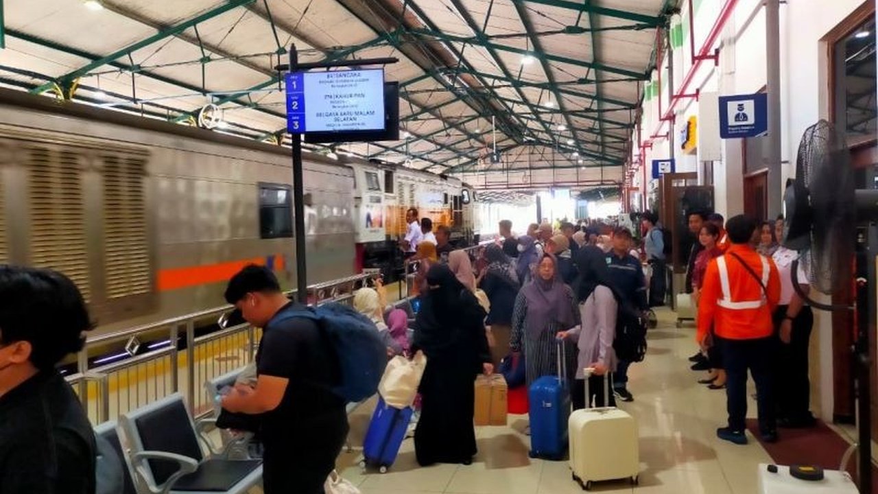 KAI Daop 7 Madiun mencatat **peningkatan penumpang** signifikan sepanjang tahun 2025, melayani lebih dari 5,9 juta penumpang berangkat, didorong oleh kualitas layanan dan kesadaran masyarakat.