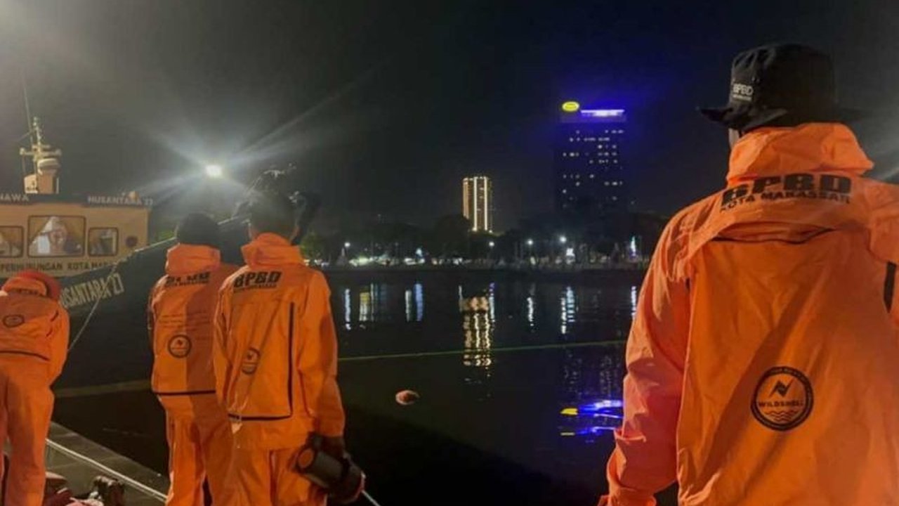 Tim Reaksi Cepat BPBD Makassar berhasil selamatkan lima nelayan yang terombang-ambing di laut Barrang Lompoa setelah kapal mereka mengalami kerusakan mesin, menunjukkan komitmen perlindungan masyarakat.