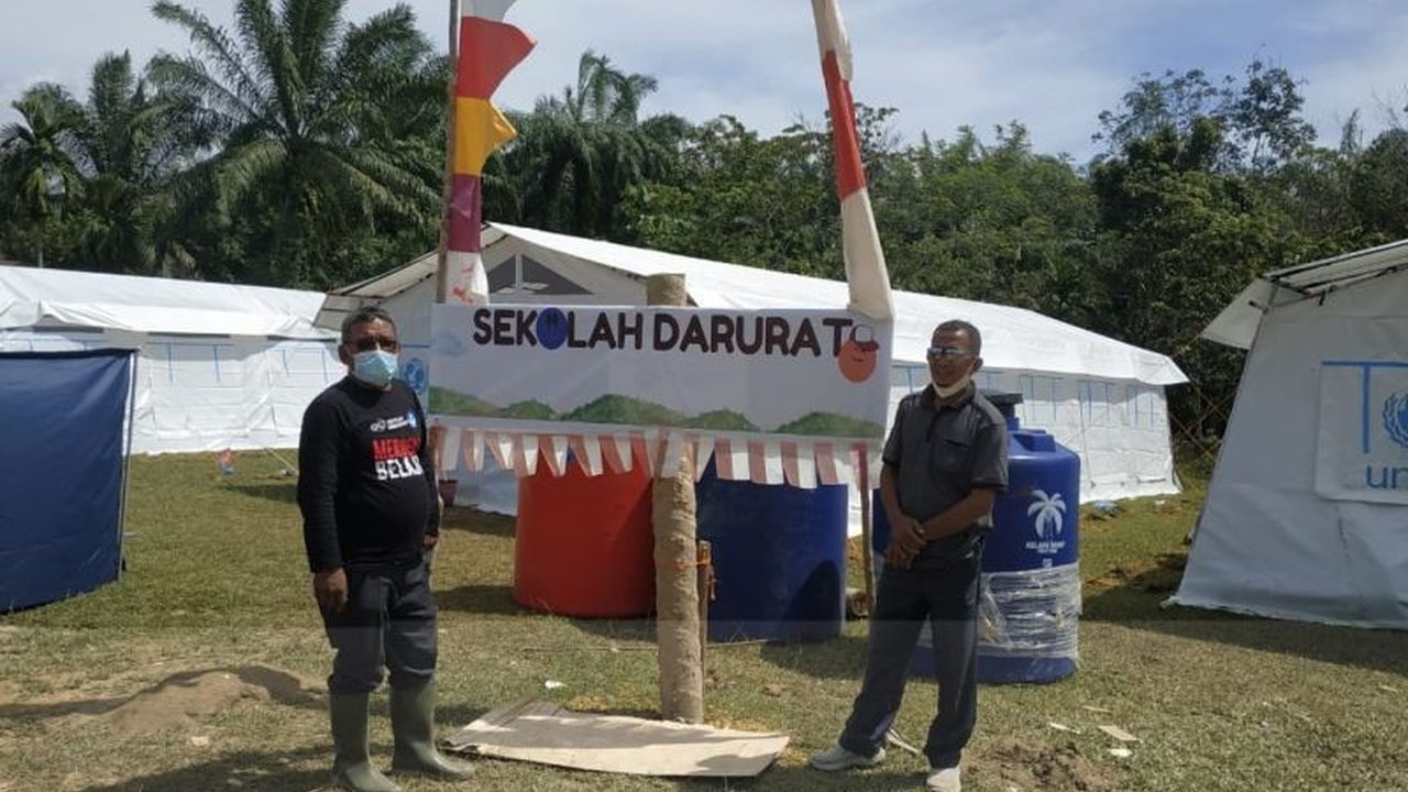 Dinas Pendidikan dan Kebudayaan Aceh Tamiang sigap siapkan sekolah darurat Aceh Tamiang berupa tenda untuk enam sekolah terdampak banjir bandang dan longsor, memastikan kegiatan belajar mengajar kembali berjalan.