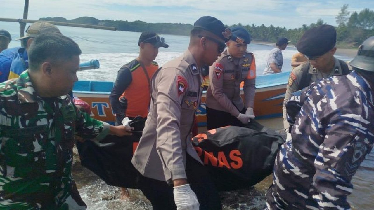 Setelah pencarian intensif, Tim SAR gabungan berhasil menemukan Widiasih, penerjun yang hilang di perairan Pangandaran, dalam kondisi meninggal dunia, mengakhiri operasi pencarian yang telah berlangsung sejak insiden terjun payung.