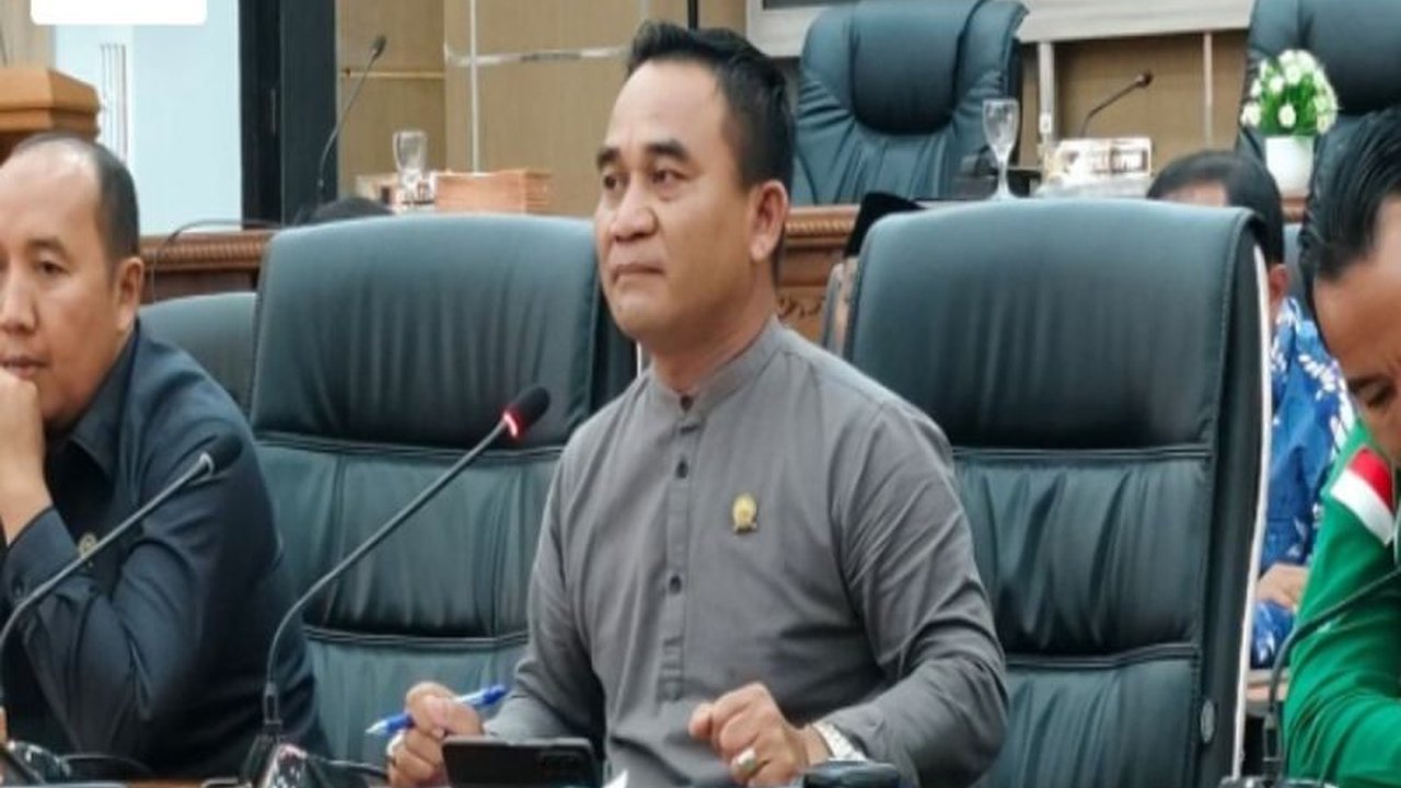 DPRD Balangan mendesak pemerintah daerah untuk menggratiskan layanan PDAM selama satu bulan bagi warga terdampak banjir, demi mempercepat pemulihan dan menjaga kesehatan masyarakat.