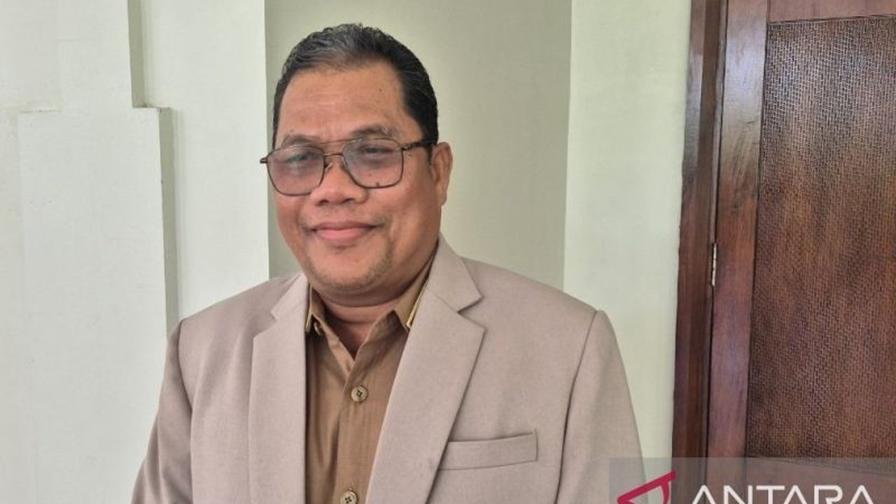 Rencana Pembangunan PLTN Pulau Gelasa oleh PT Thorcon Power Indonesia masih dalam tahap persetujuan izin tapak, menimbulkan pertanyaan terkait AMDAL dan status konservasi wilayah tersebut.