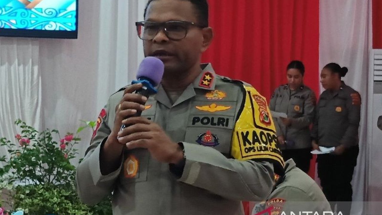 Polda Papua, di bawah kepemimpinan Irjen Polisi Patrige Renwarin, memprediksi potensi peningkatan Gangguan Keamanan Papua pada tahun 2026, khususnya di wilayah Papua Pegunungan, dengan strategi pendekatan humanis dan penegakan hukum yang tegas.