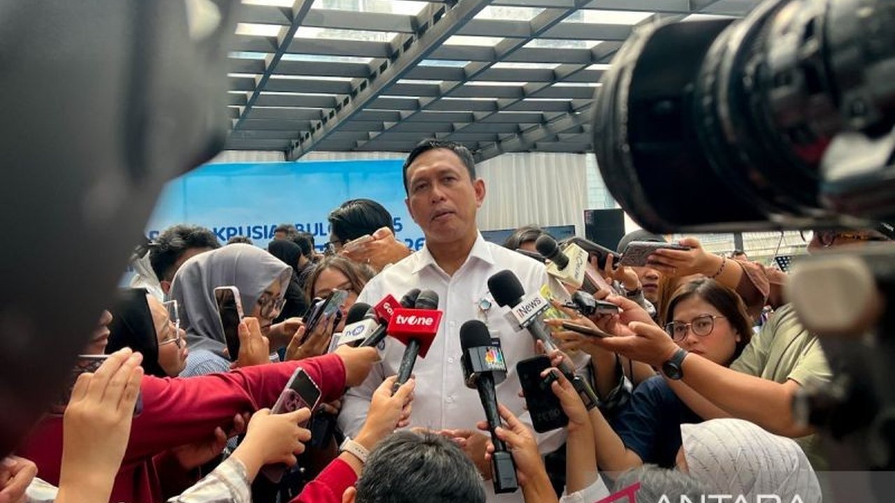 Perum Bulog menargetkan penyaluran beras SPHP sebanyak 1,5 juta ton pada tahun 2026 guna menjaga stabilitas dan keterjangkauan harga pangan nasional, dengan strategi penyaluran sepanjang tahun penuh.