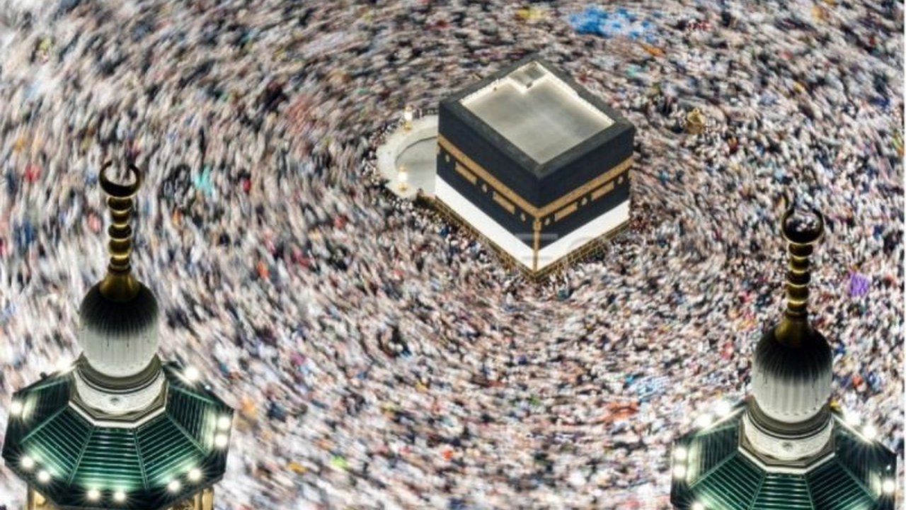 Komnas Haji mendesak Kementerian Haji dan Umrah (Kemenhaj) serta BPKH segera bertindak untuk menyelamatkan Penyelenggaraan Haji Khusus 2026 yang terancam gagal akibat keterlambatan pencairan dana haji khusus.