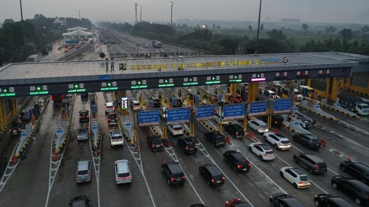 PT Jasamarga Transjawa Tol (JTT) menambah jumlah gardu di Gerbang Tol Cikampek Utama arah Jakarta untuk mengantisipasi lonjakan arus balik libur Tahun Baru dan menjaga kelancaran lalu lintas.