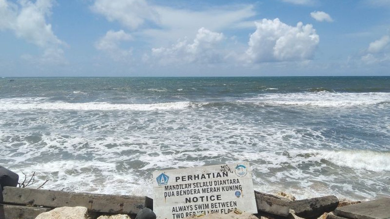 BBMKG Wilayah III Denpasar mengimbau masyarakat Bali untuk mewaspadai potensi rob pesisir hingga 6 Januari 2026, yang dipicu oleh fenomena perigee dan bulan purnama.