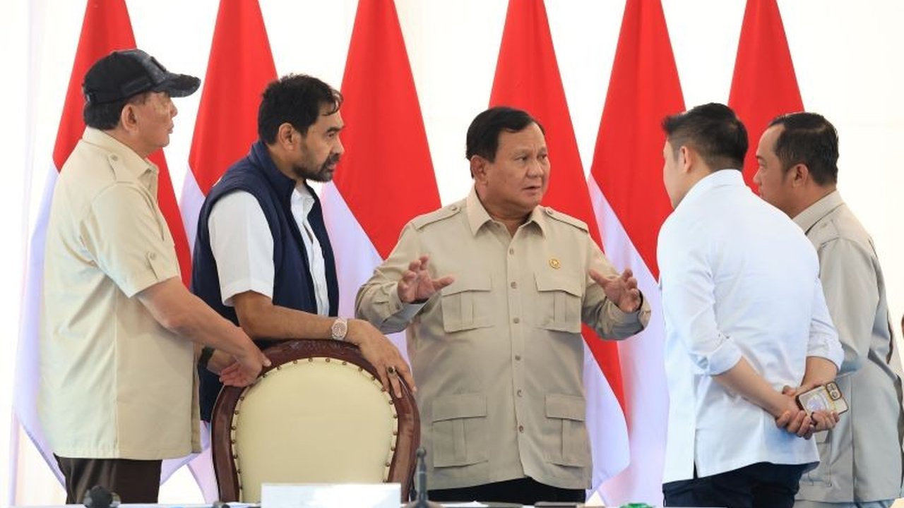 Menteri Pertahanan Sjafrie Sjamsoeddin membentuk Satgas Kuala guna mempercepat pemulihan pascabencana di Aceh dan Sumatera Utara, fokus pada penyediaan air bersih melalui teknologi canggih.