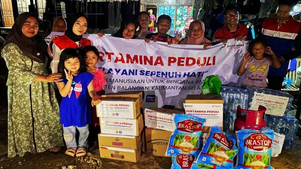 Pertamina Salurkan Bantuan Banjir Balangan melalui program Pertamina Peduli, meringankan beban ribuan warga terdampak di Kalimantan Selatan.