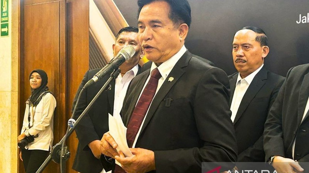 Dengan resmi berlakunya KUHP Nasional dan KUHAP baru mulai 2 Januari 2026, Menko Yusril Ihza Mahendra menyatakan penegakan hukum di Indonesia memasuki era baru yang lebih modern, manusiawi, dan berkeadilan.
