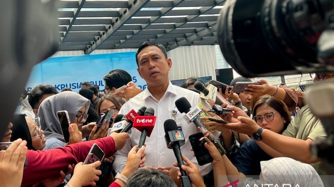 Perum Bulog berharap Dukungan APBN untuk pengadaan empat juta ton beras dan satu juta ton jagung pada tahun 2026 guna mengoptimalkan penyerapan gabah petani dan menjaga stabilitas pangan nasional.