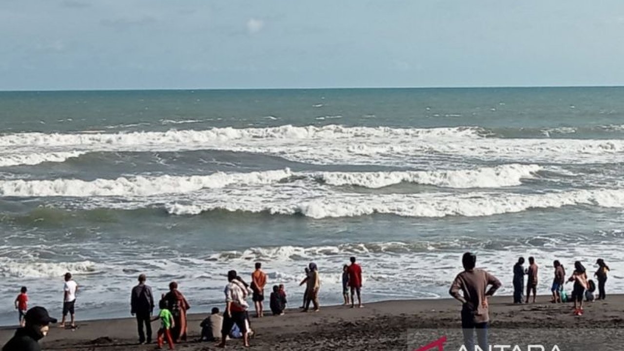 Kunjungan wisatawan Bantul sepanjang 2025 mencapai 1,8 juta orang, namun target pendapatan pariwisata belum terealisasi penuh. Simak penyebab penurunannya!