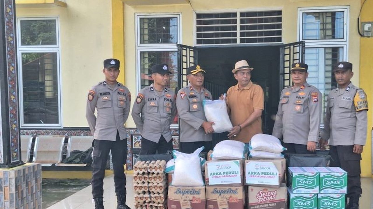 Polres Pasaman Barat kembali menyalurkan bantuan sembako kepada warga terdampak banjir di Nagari Katiagan, Kecamatan Kinali, menunjukkan solidaritas berkelanjutan pasca-bencana akhir November 2025.