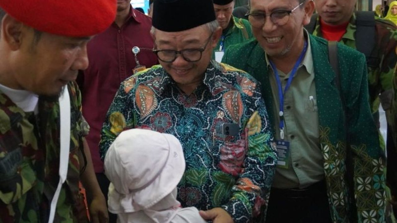 Pemerintah Kabupaten Jepara mengusulkan pembangunan Sekolah Terintegrasi Karimunjawa demi pemerataan akses pendidikan, mengurangi beban biaya siswa, dan memajukan wilayah kepulauan.