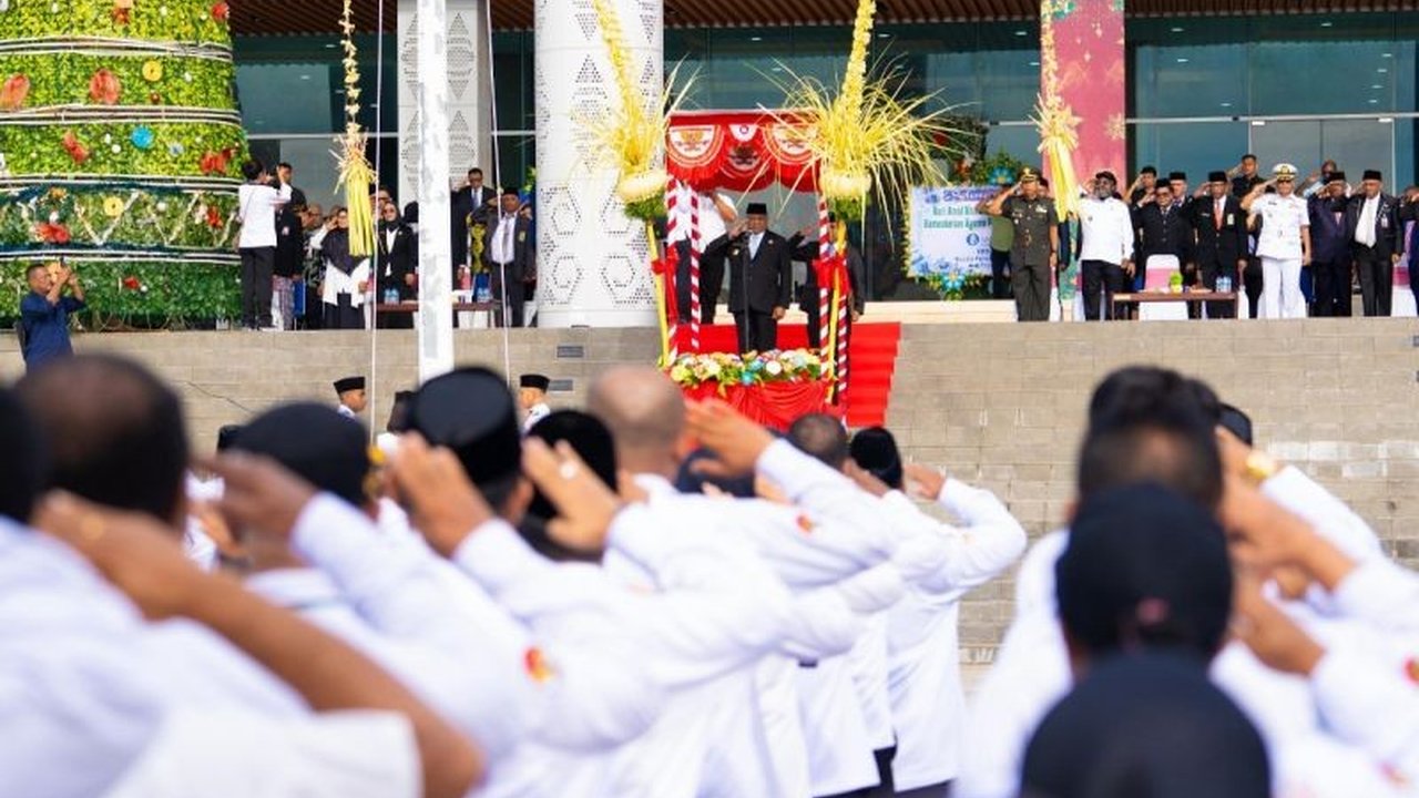 Gubernur Papua Mathius D. Fakhiri menyerukan masyarakat untuk terus menjaga dan memperkuat Kerukunan Umat Beragama di Papua, menjadikannya fondasi utama dalam menciptakan kedamaian dan persatuan yang harmonis.