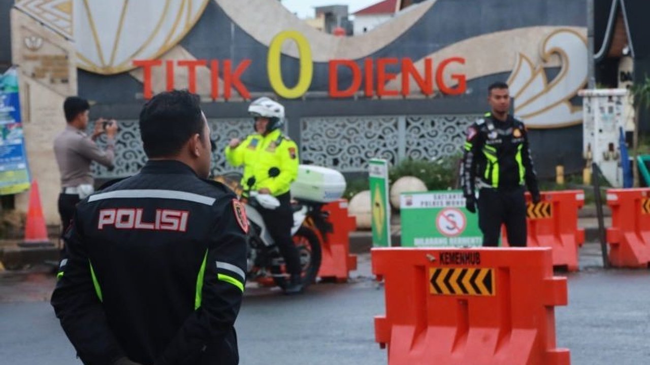 Polres Wonosobo intensifkan Pengamanan Polres Wonosobo melalui Kegiatan Rutin yang Ditingkatkan (KRYD) pasca Operasi Lilin Candi, memastikan kelancaran lalu lintas dan keamanan masyarakat di Wonosobo, terutama jalur wisata Dieng.