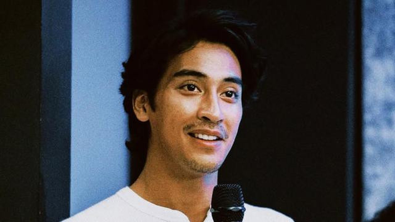 Kelahiran putri pertama Adiba Khanza dan Egy Maulana Vikri membawa kebahagiaan bagi Abidzar Al Ghifari. Putra Umi Pipik antusias jadi paman baru. (Foto: Ricoowb Bob dari Instagram @ricoowb)