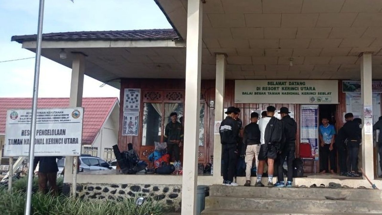 Balai Besar TNKS mencatat 2.195 pendaki Gunung Kerinci dan Danau Gunung Tujuh memadati kawasan tersebut selama libur Nataru 2025-2026, membuktikan popularitasnya sebagai destinasi favorit pecinta alam.