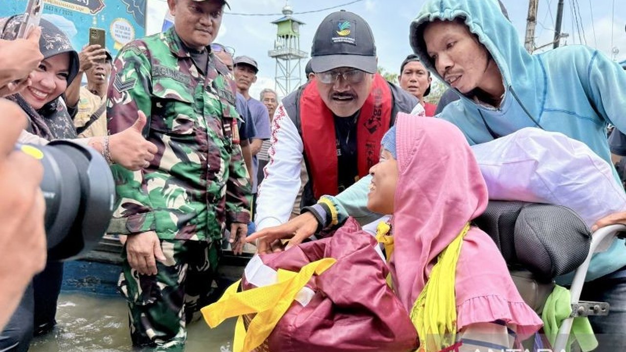 Kementerian Sosial (Kemensos) memastikan penyaluran beragam Bantuan Korban Banjir Banjar Kalsel, mulai dari santunan hingga pemulihan ekonomi, agar semua terdampak mendapatkan haknya.