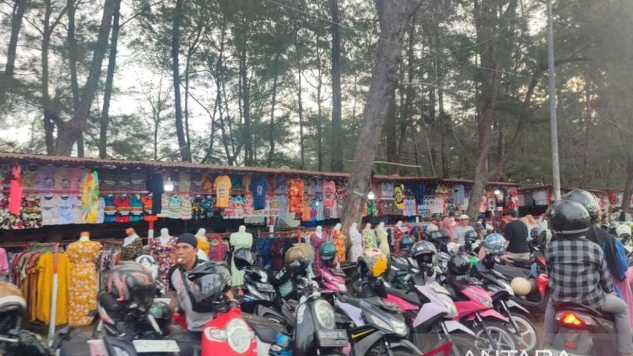 Pemerintah Kota Bengkulu fokus pada penataan kawasan Pantai Bengkulu dari Pasir Putih hingga Jakat, memperkuat UMKM, dan meningkatkan kenyamanan wisatawan demi mendongkrak Pendapatan Asli Daerah (PAD) hingga Rp416 miliar pada tahun 2026.